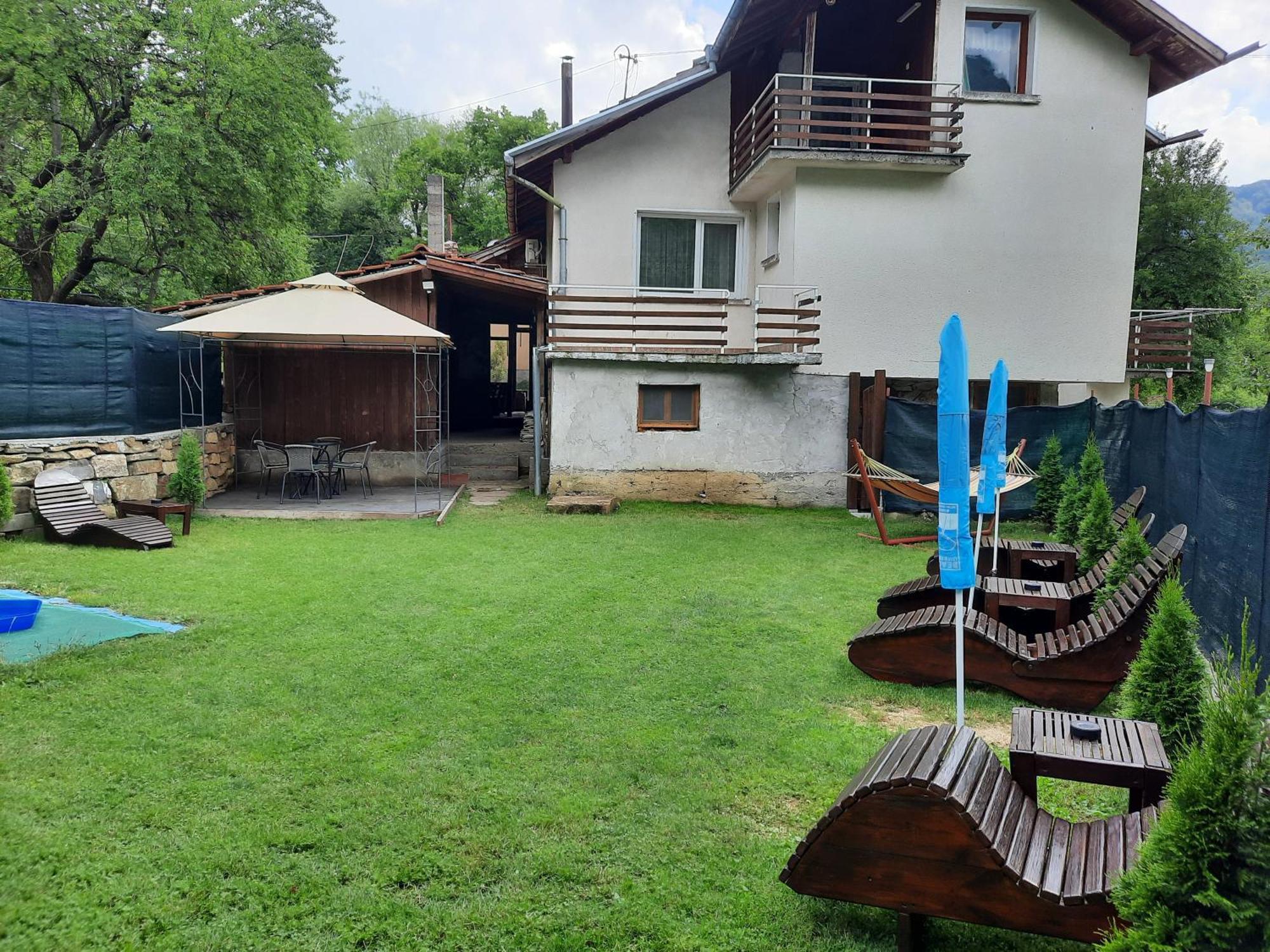 Guest House Lazar Raykov リバリツァ エクステリア 写真