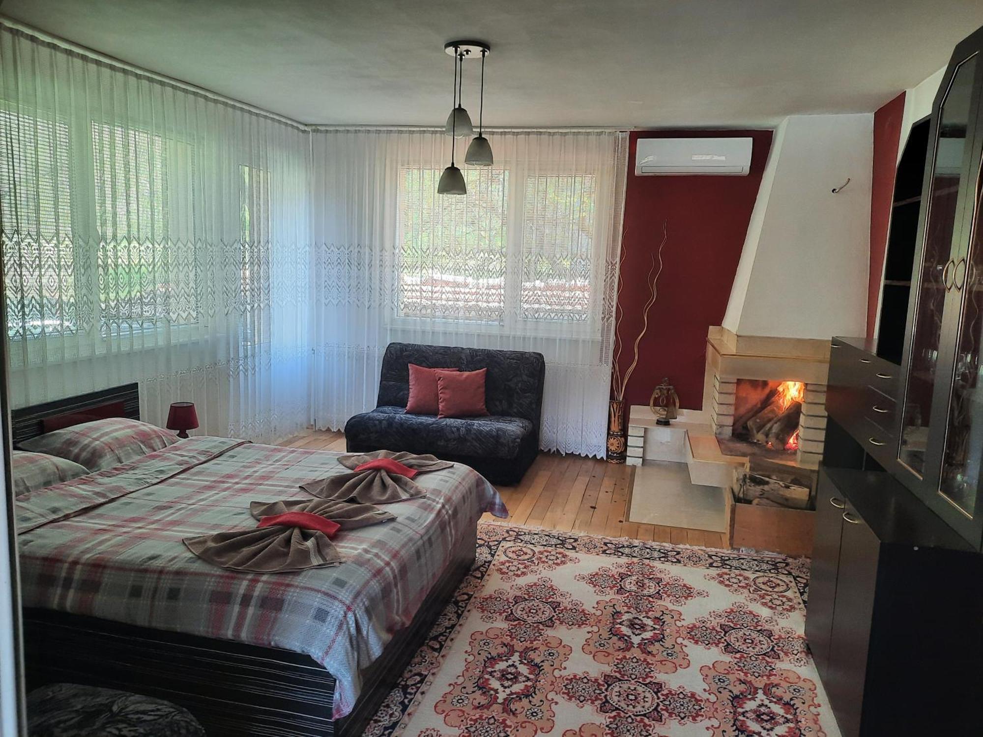 Guest House Lazar Raykov リバリツァ エクステリア 写真