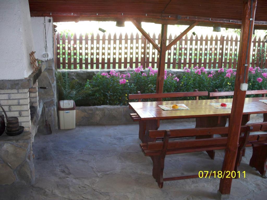 Guest House Lazar Raykov リバリツァ エクステリア 写真